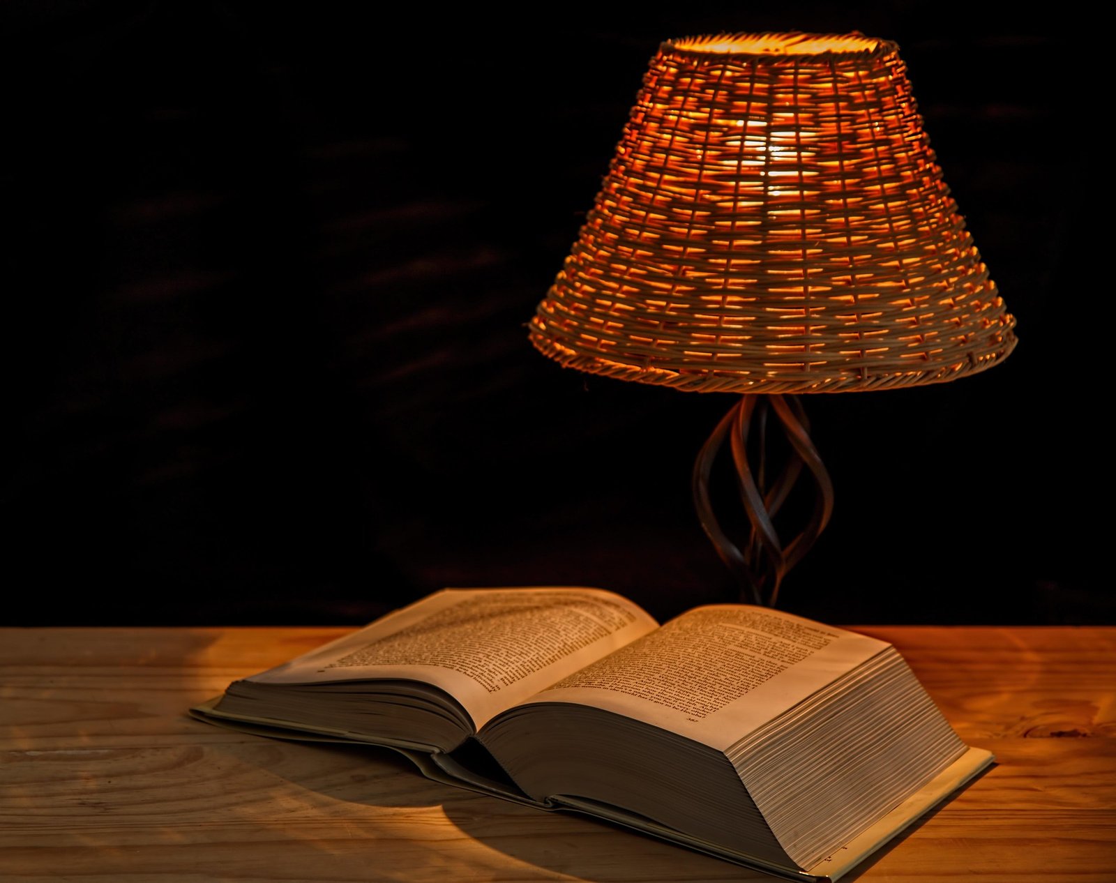How to Choose the Right University for Distance Education